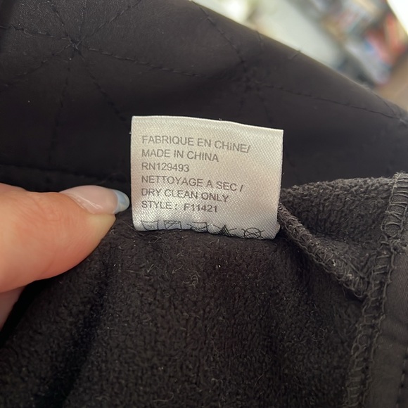 Neff Black Snowboarding Jacket - Small - Picture 8 of 9